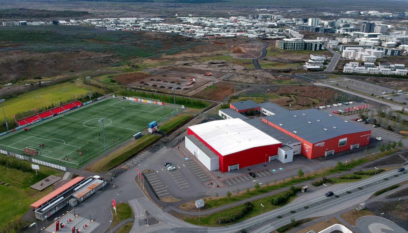 Loftmynd af Ásvöllum, íþróttamiðstöð Hauka í Hafnarfirði
